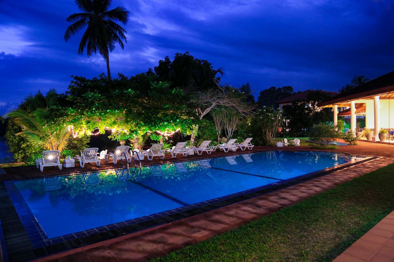 Waterside Bentota Hotel Exterior photo